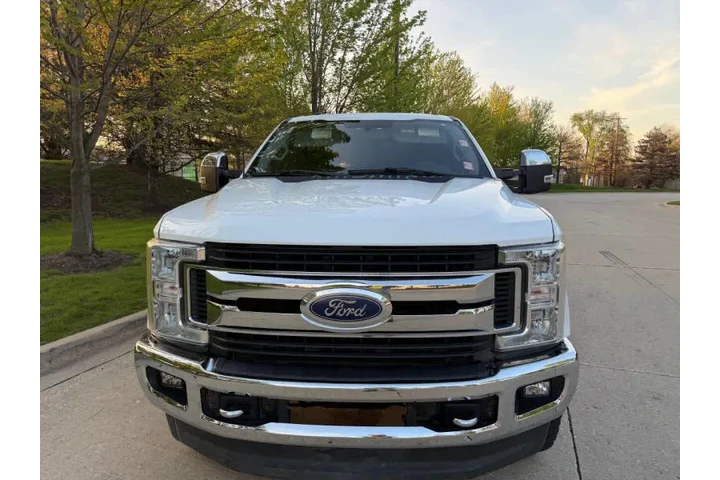 $26997 : 2018 F-350 Super Duty XLT image 3