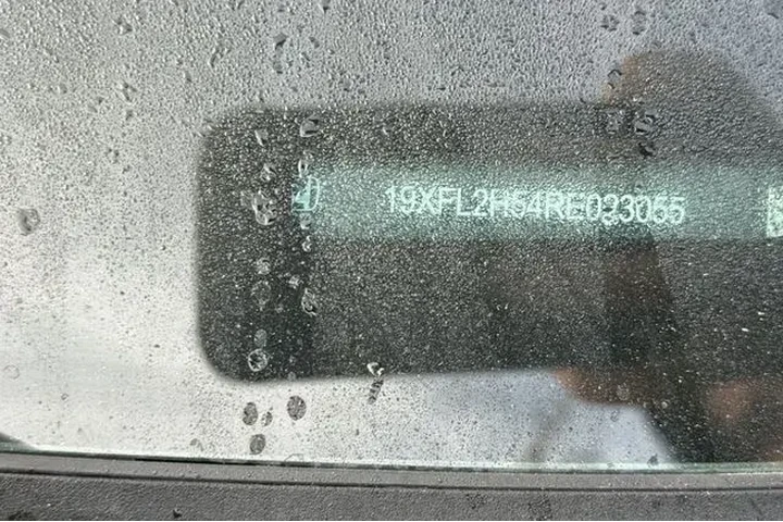 $24994 : Honda Civic 2024 LX 4dr Hatc image 7