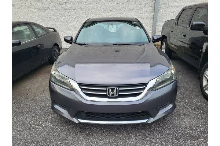 $12453 : Honda Accord 2015 LX 4dr Sed image 2