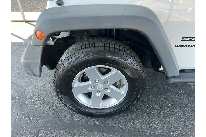 $15280 : Jeep Wrangler 2013 4x4 Sport image 9