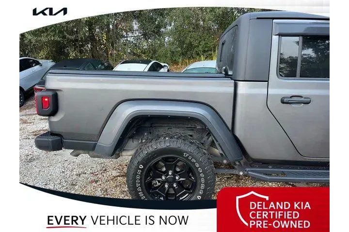$29230 : Jeep Gladiator 2021 4x4 Will image 3