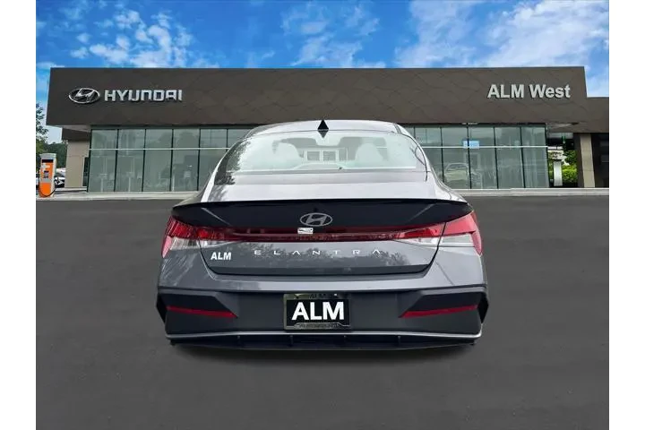 $23023 : Hyundai ELANTRA 2026 SEL Spo image 6