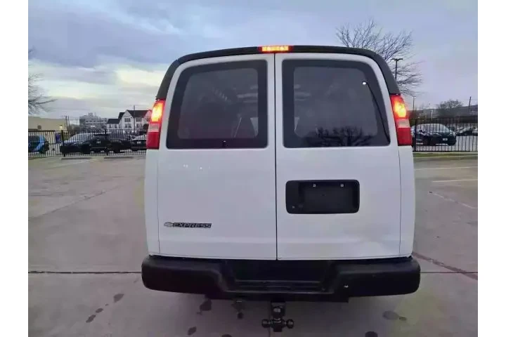 $22999 : 2019 CHEVROLET EXPRESS 2500 C image 9