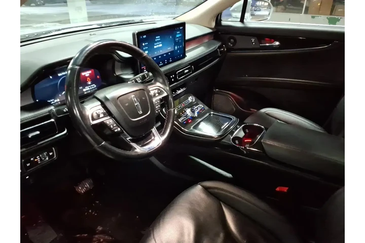 $33543 : Lincoln Nautilus 2022 AWD Re image 9