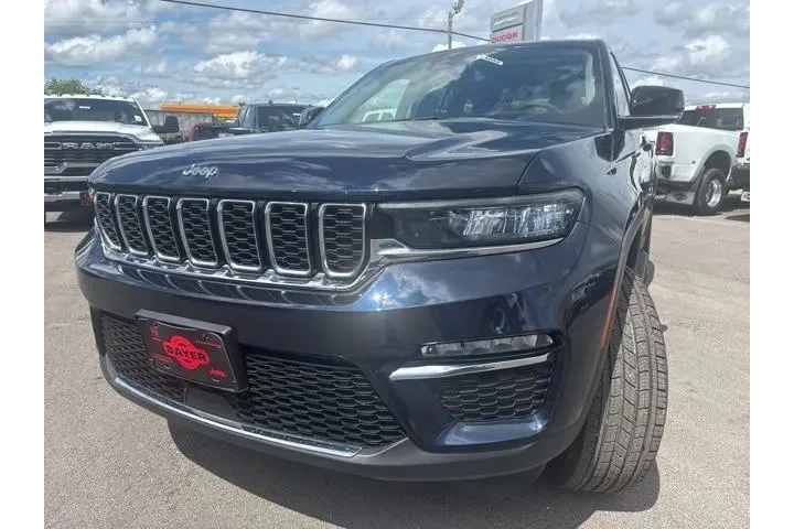 $39867 : Jeep Grand Cherokee 2023 4x4 image 8