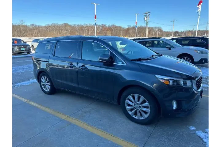 $6990 : Kia Sedona 2017 EX 4dr Mini- image 6