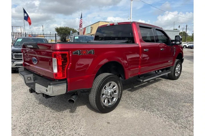 2017 F-250 XLT Crew Cab 4WD image 6