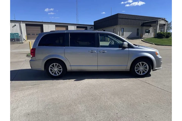 $10500 : 2019 Grand Caravan SXT image 8