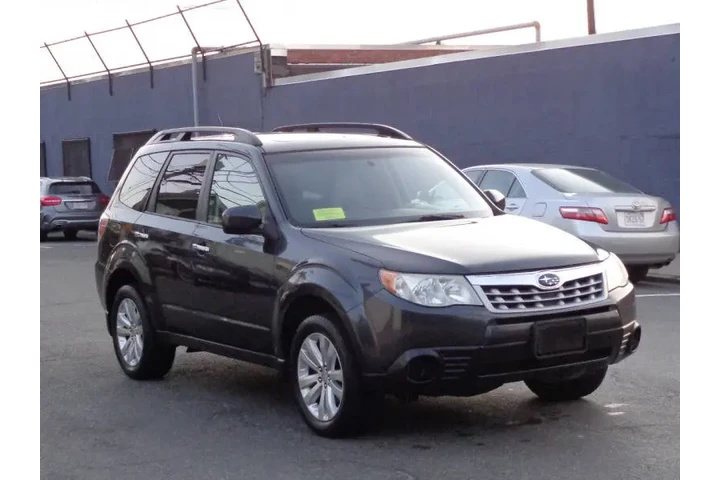 $6950 : 2012 Forester 2.5X Premium image 3