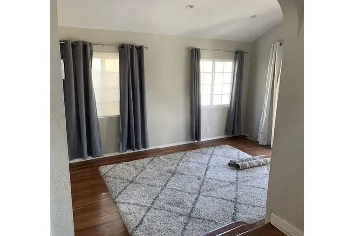 $1000 : Hermosa casa renovada en Westc image 4