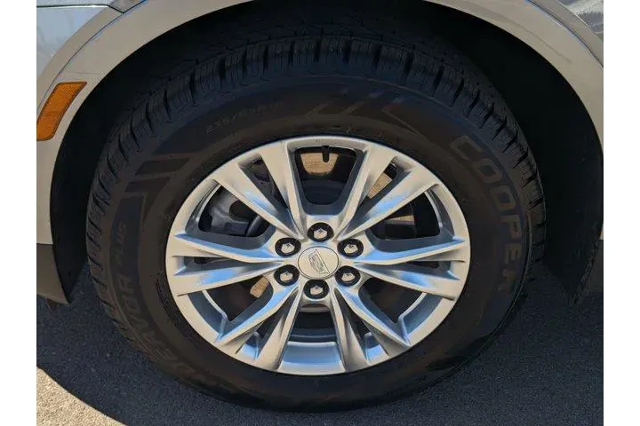 $29995 : Cadillac XT5 2023 Luxury 4dr image 7