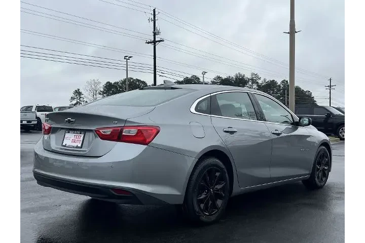 $18167 : Chevrolet Malibu 2024 LT 4dr image 3