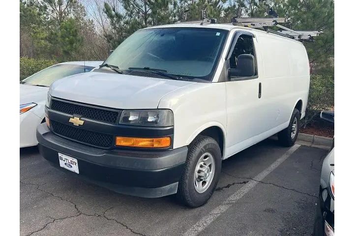 $24950 : Chevrolet Express 2022 2500 image 9