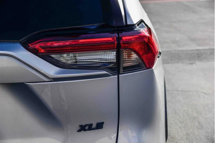 $26491 : Toyota RAV4 2024 XLE Premium image 7