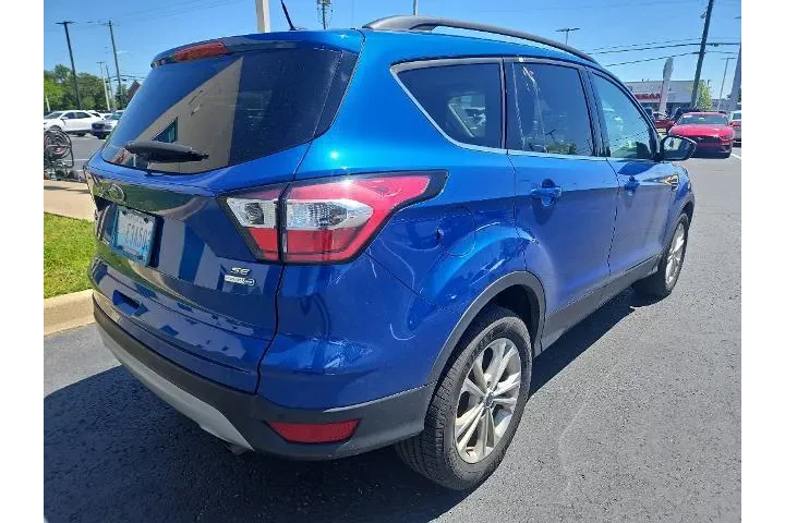 $9777 : Ford Escape 2017 AWD SE 4dr image 8