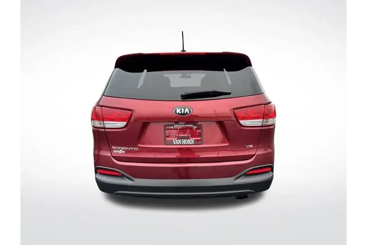 $9898 : Pre-Owned 2016 Sorento LX image 10