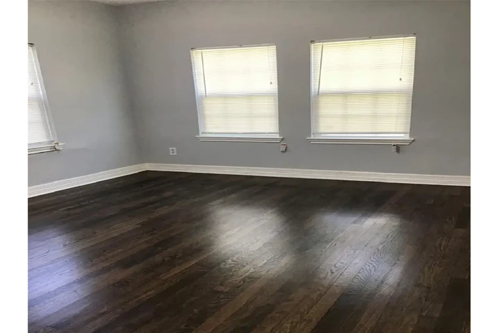$980 : charm hardwood floors home image 5