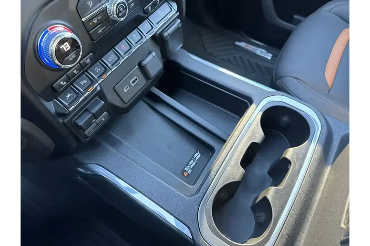 $39999 : GMC Sierra 1500 2020 4x4 AT4 image 7