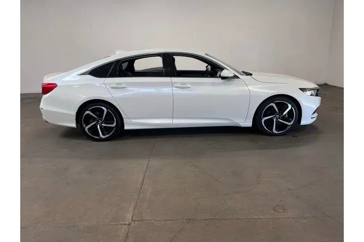 $21997 : Honda Accord 2018 Sport 4dr image 2