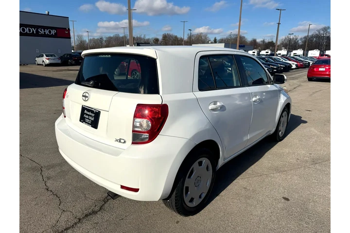 $5980 : 2008 xD Base 4D Hatchback image 2