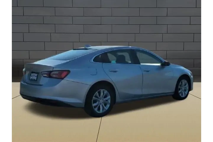 $17685 : Chevrolet Malibu 2022 LT 4dr image 8