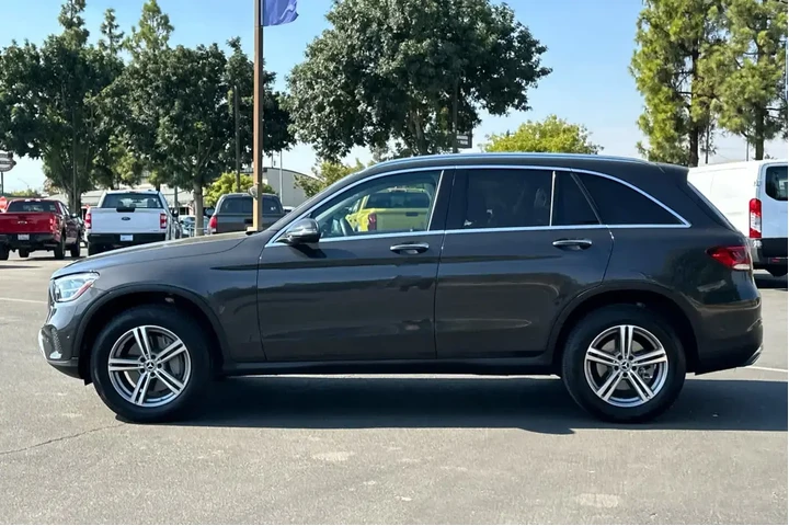 $24000 : Mercedes-Benz GLC 2022 GLC 3 image 6
