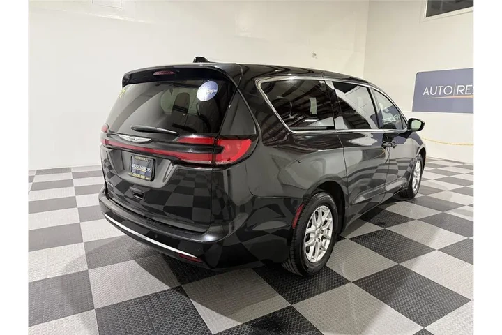 $21799 : Pacifica 2023 image 4