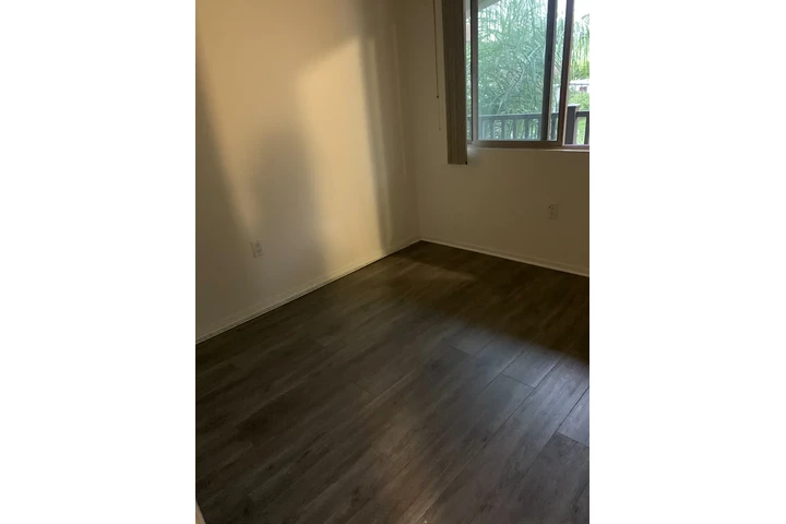 $800 : Cuarto de Renta image 2