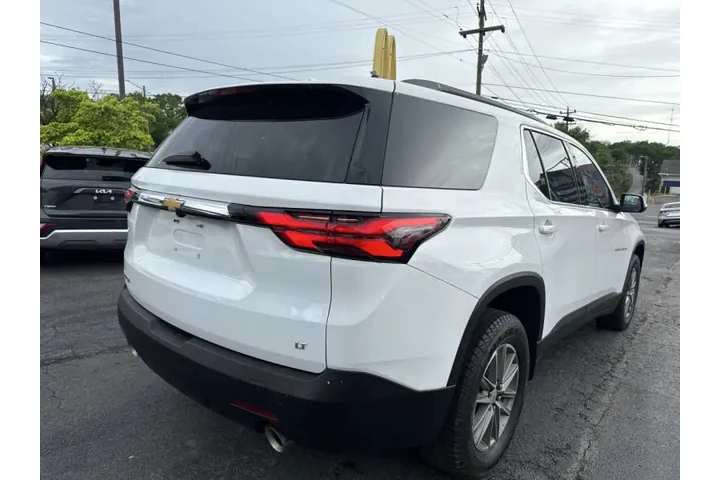 $18995 : 2022 Traverse LT Cloth image 7