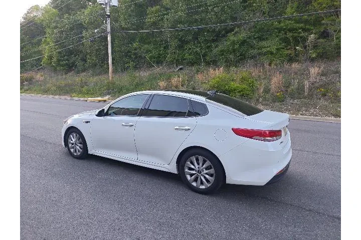 $9990 : Kia Optima 2018 EX 4dr Sedan image 4