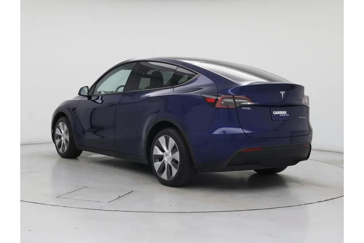 $27998 : Tesla Model Y 2022 AWD Long image 2