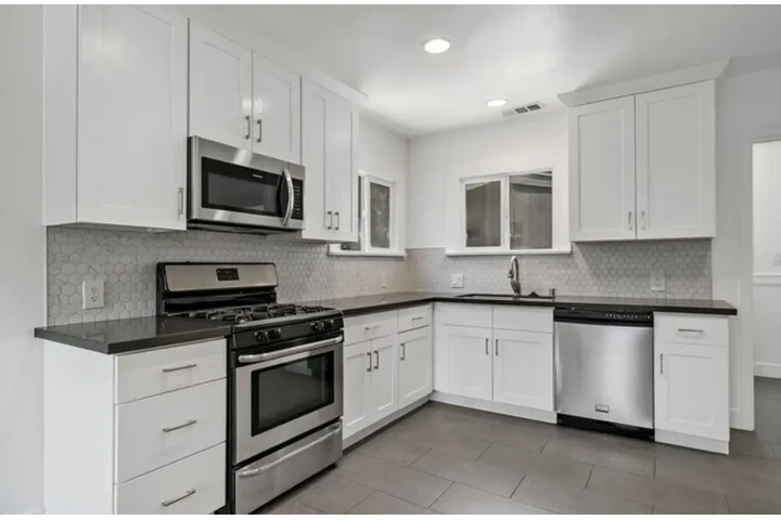 $2500 : 3 bedroom house in Los Angeles image 5
