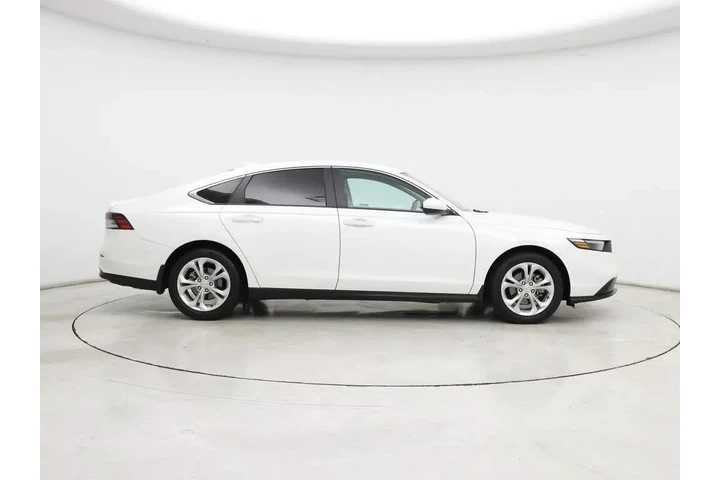 $24998 : Honda Accord 2024 LX 4dr Sed image 7