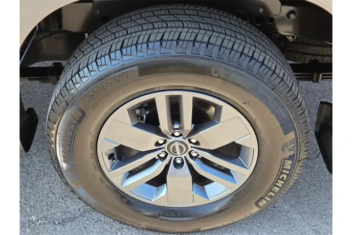 $31250 : Nissan Frontier 2025 4x2 SV image 10