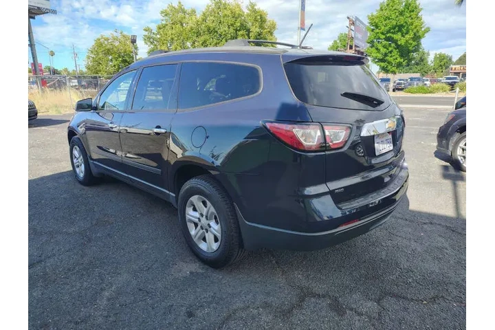$7895 : 2015 Traverse LS image 4
