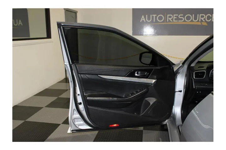 $11999 : Maxima 2017 image 10