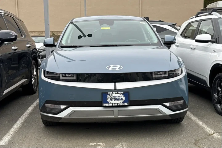 $26990 : Hyundai IONIQ 5 2024 SEL 4dr image 3