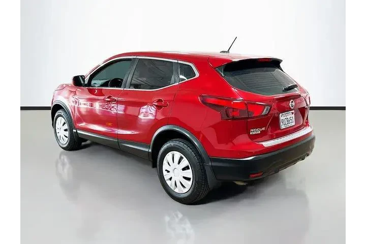 $10521 : Nissan Rogue Sport 2017 S 4d image 5