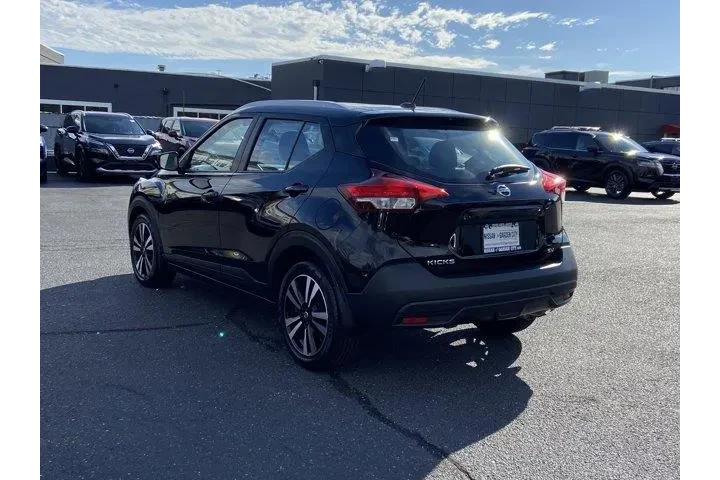 Nissan Kicks 2019 SV 4dr Cro image 6