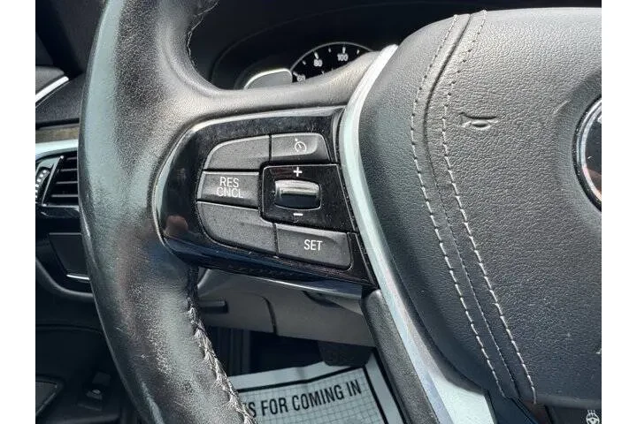 2019 BMW 5 Series 540i image 4