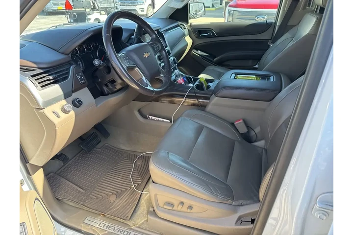 $14991 : Chevrolet Suburban 2017 4x4 image 2