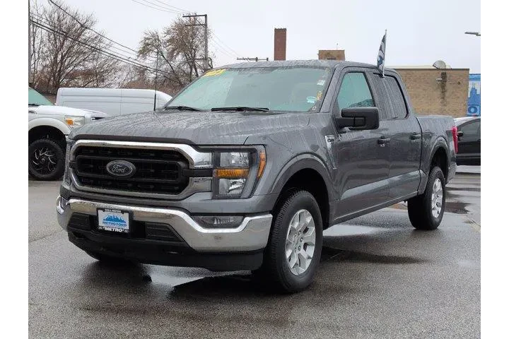 $32851 : Ford F-150 2023 4x4 XLT 4dr image 9