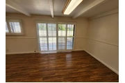 $1900 : Stove, Large master bedroom thumbnail
