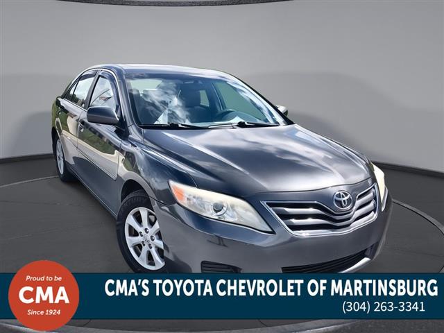 $9000 : PRE-OWNED 2011 TOYOTA CAMRY LE image 1