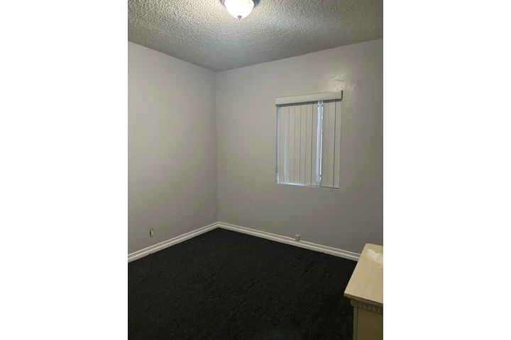 $800 : Rento recamara image 1