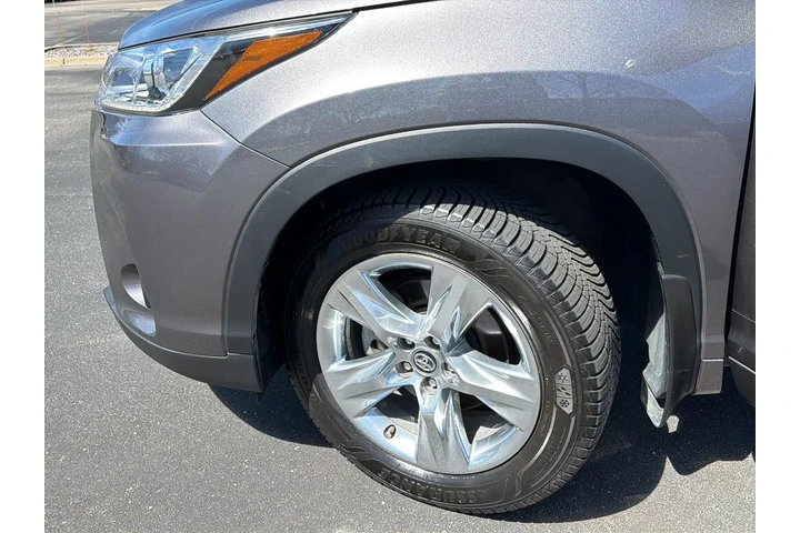 $20000 : 2018 Highlander Limited image 5