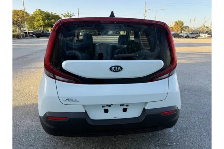 $5995 : 2020 Soul LX image 10