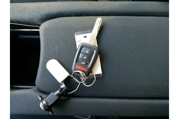 $15100 : Honda Civic 2018 LX 4dr Seda image 10