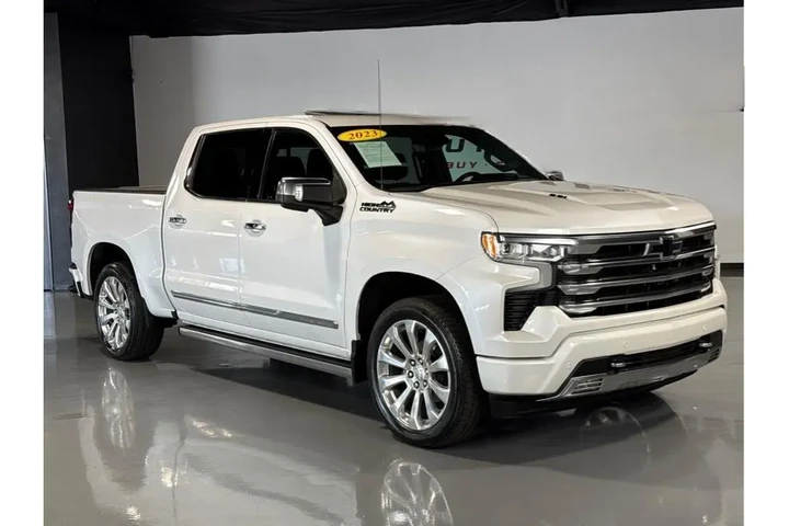 2023 Chevrolet Silverado 1500 image 2