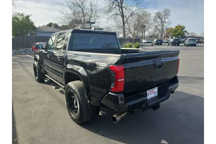 $39995 : Toyota Tacoma 2024 4x4 TRD S image 5